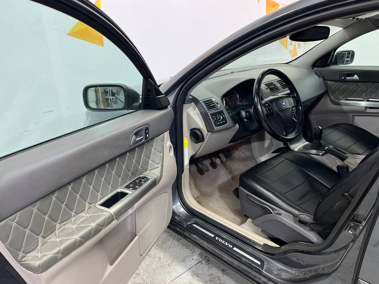VOLVO S40
