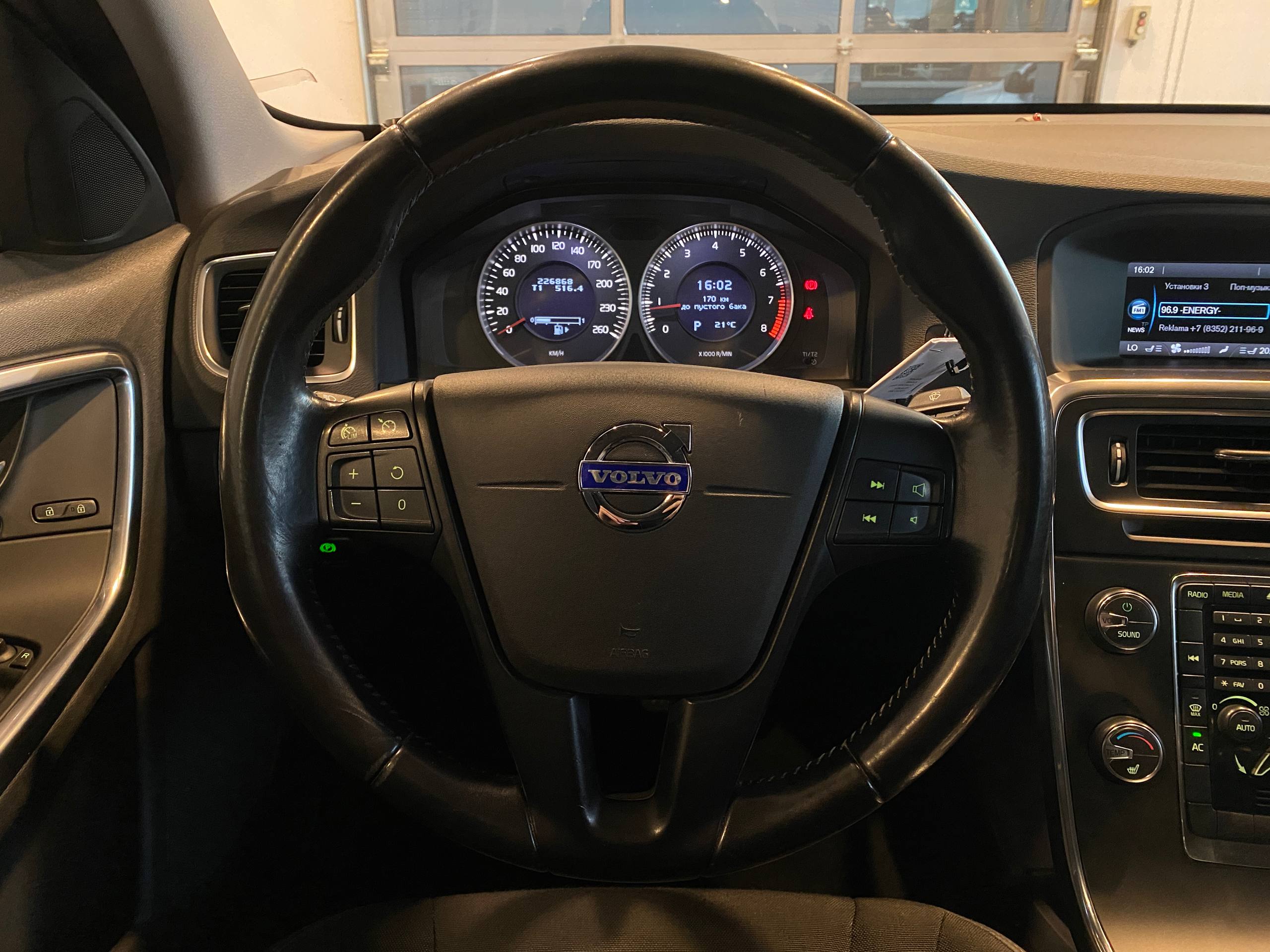 VOLVO S60
