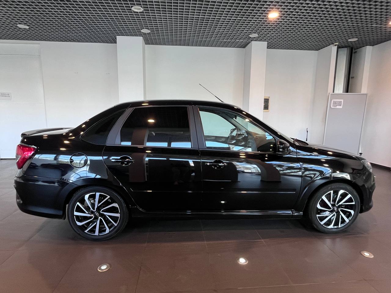 LADA GRANTA