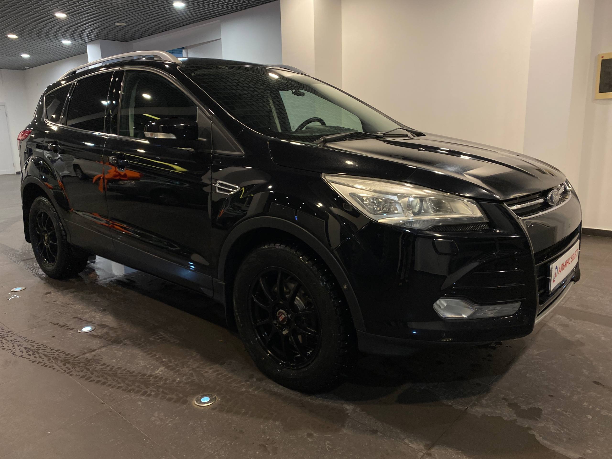 FORD KUGA