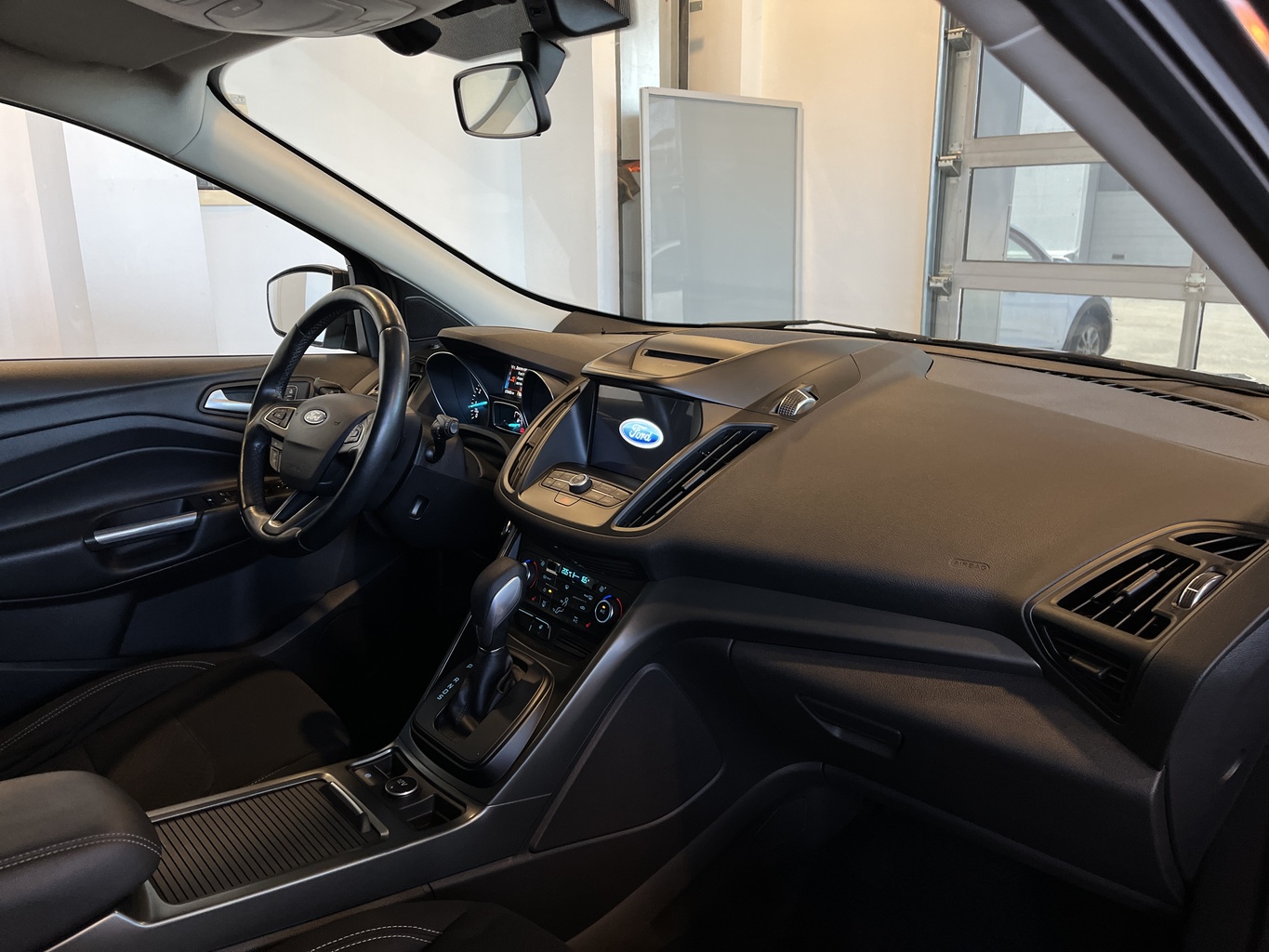 FORD KUGA