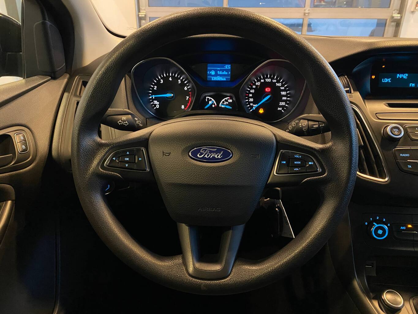 FORD FOCUS