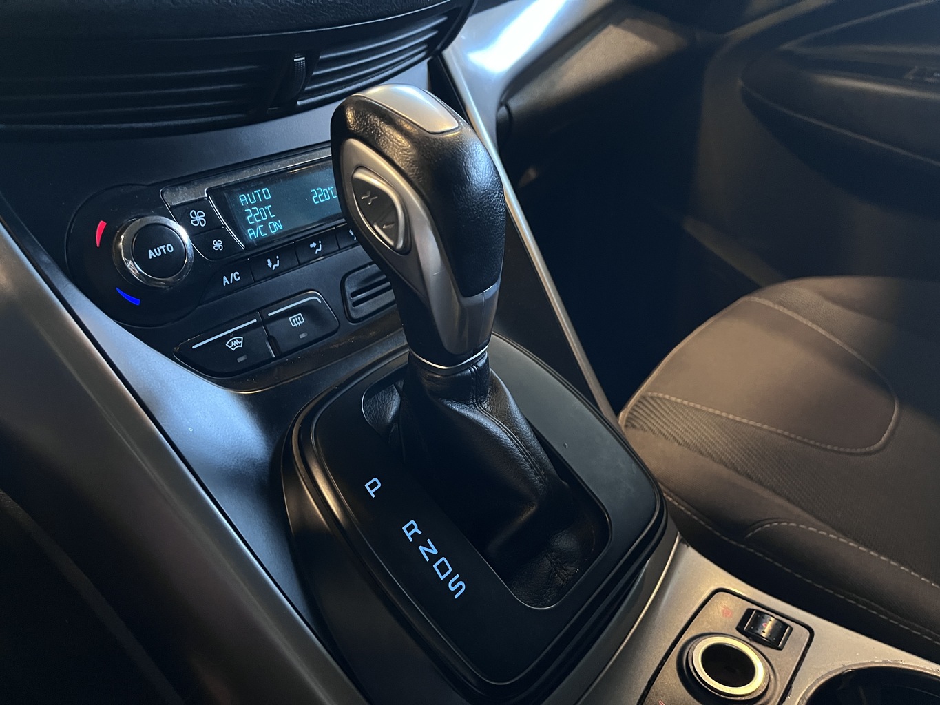 FORD KUGA