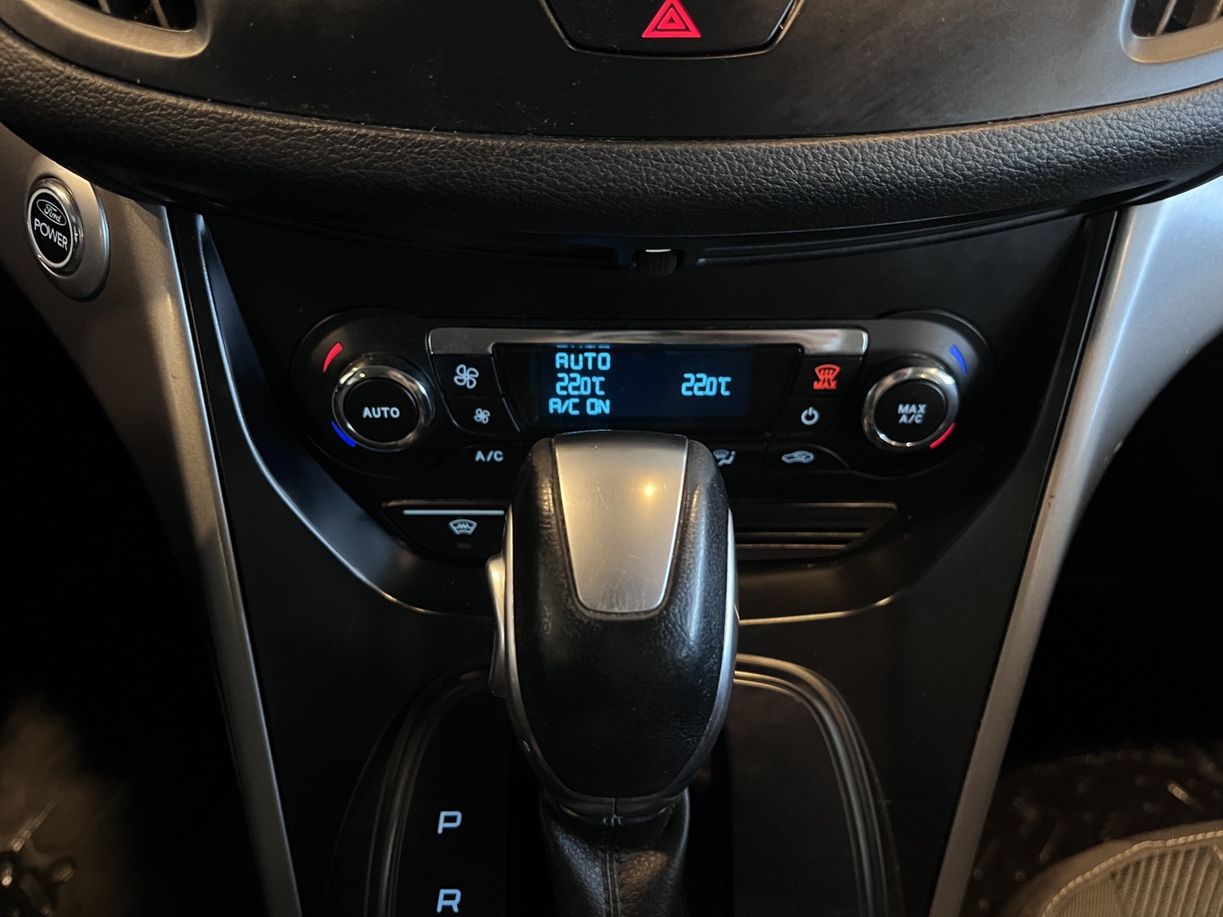 FORD KUGA