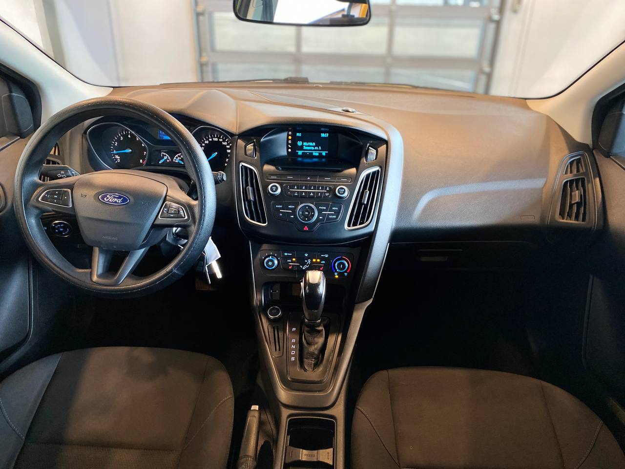 FORD FOCUS