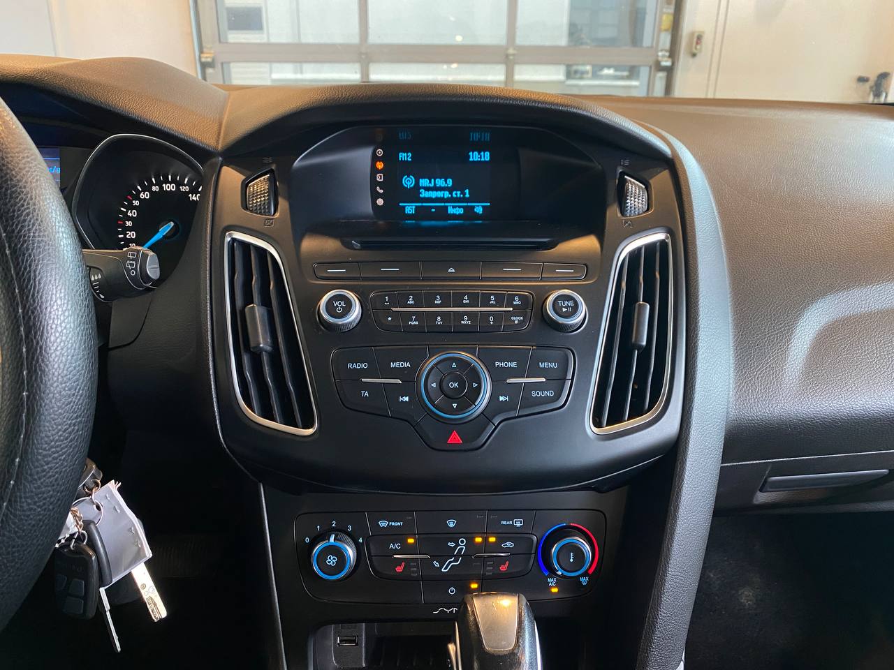 FORD FOCUS