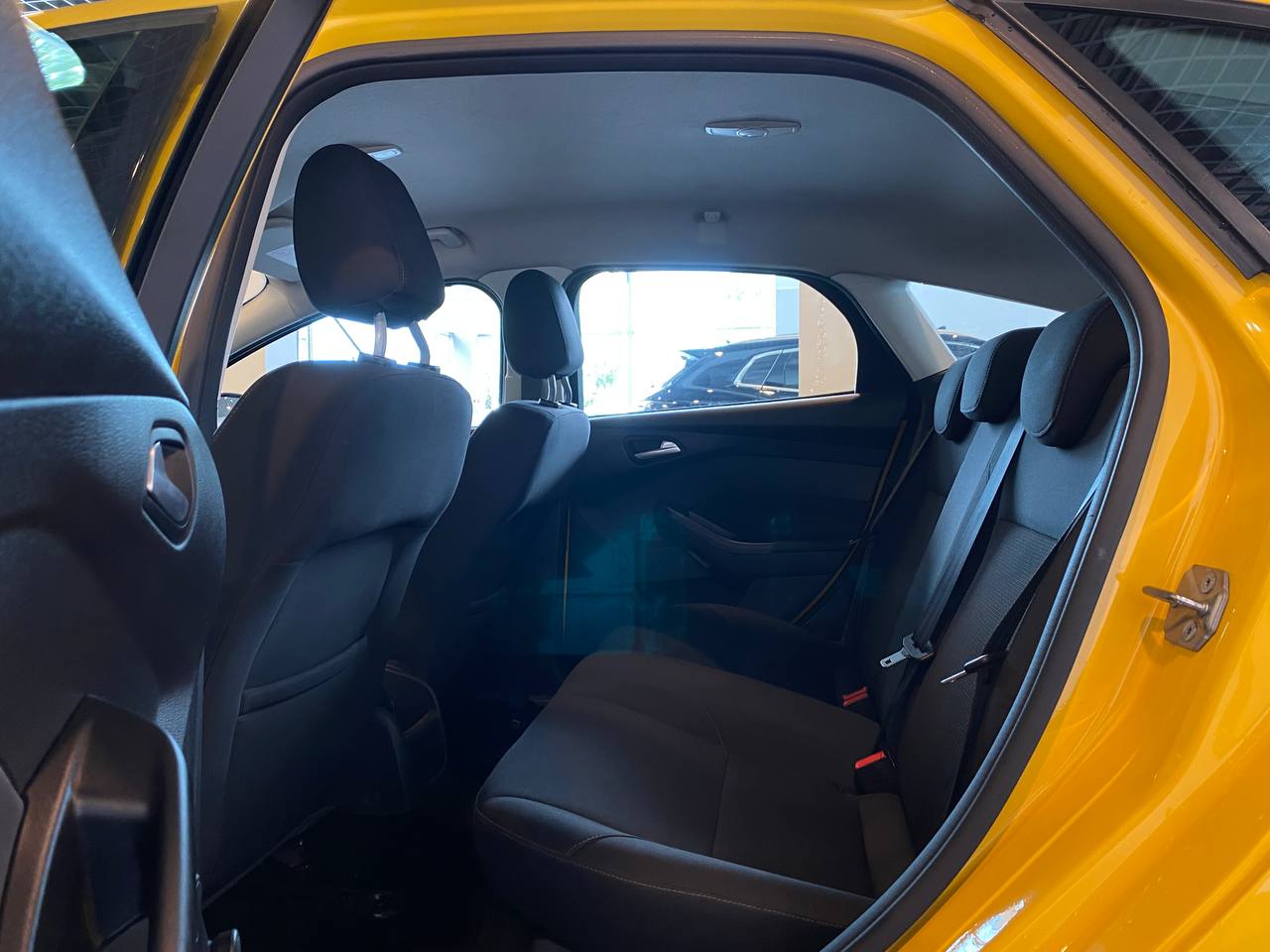 FORD FOCUS