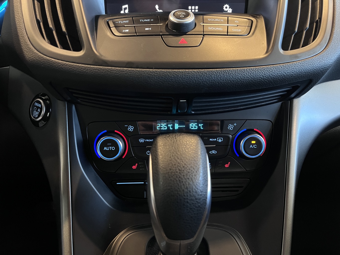 FORD KUGA