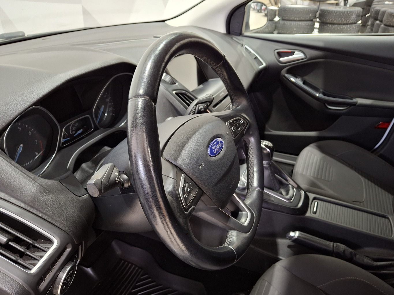 FORD FOCUS