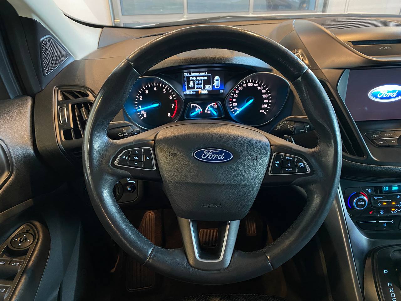 FORD KUGA