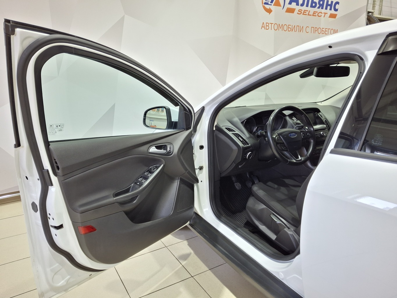 FORD FOCUS