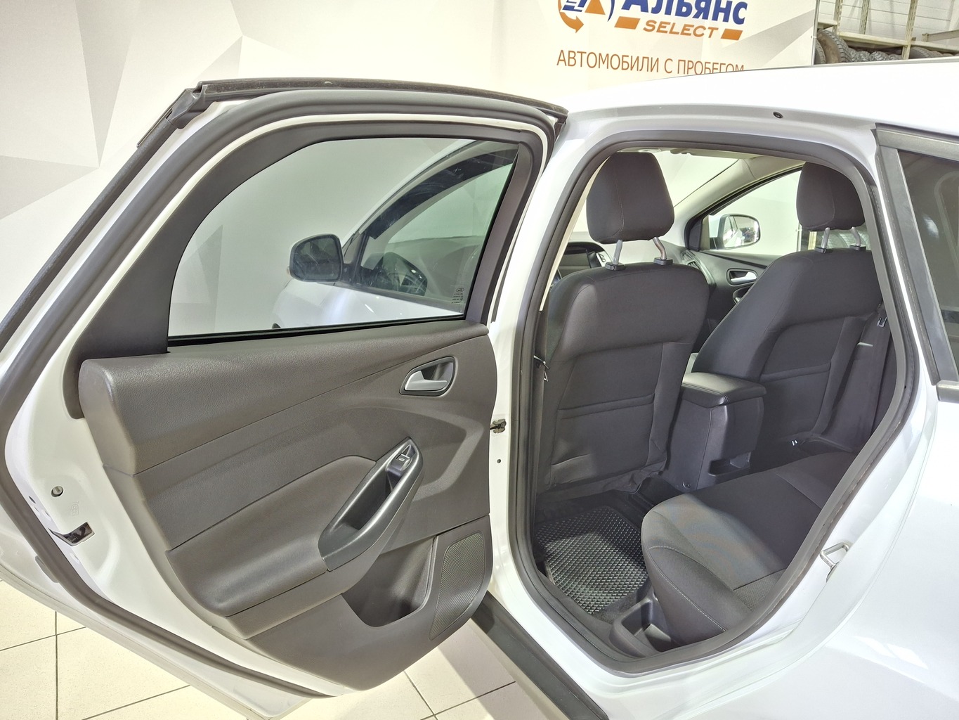 FORD FOCUS