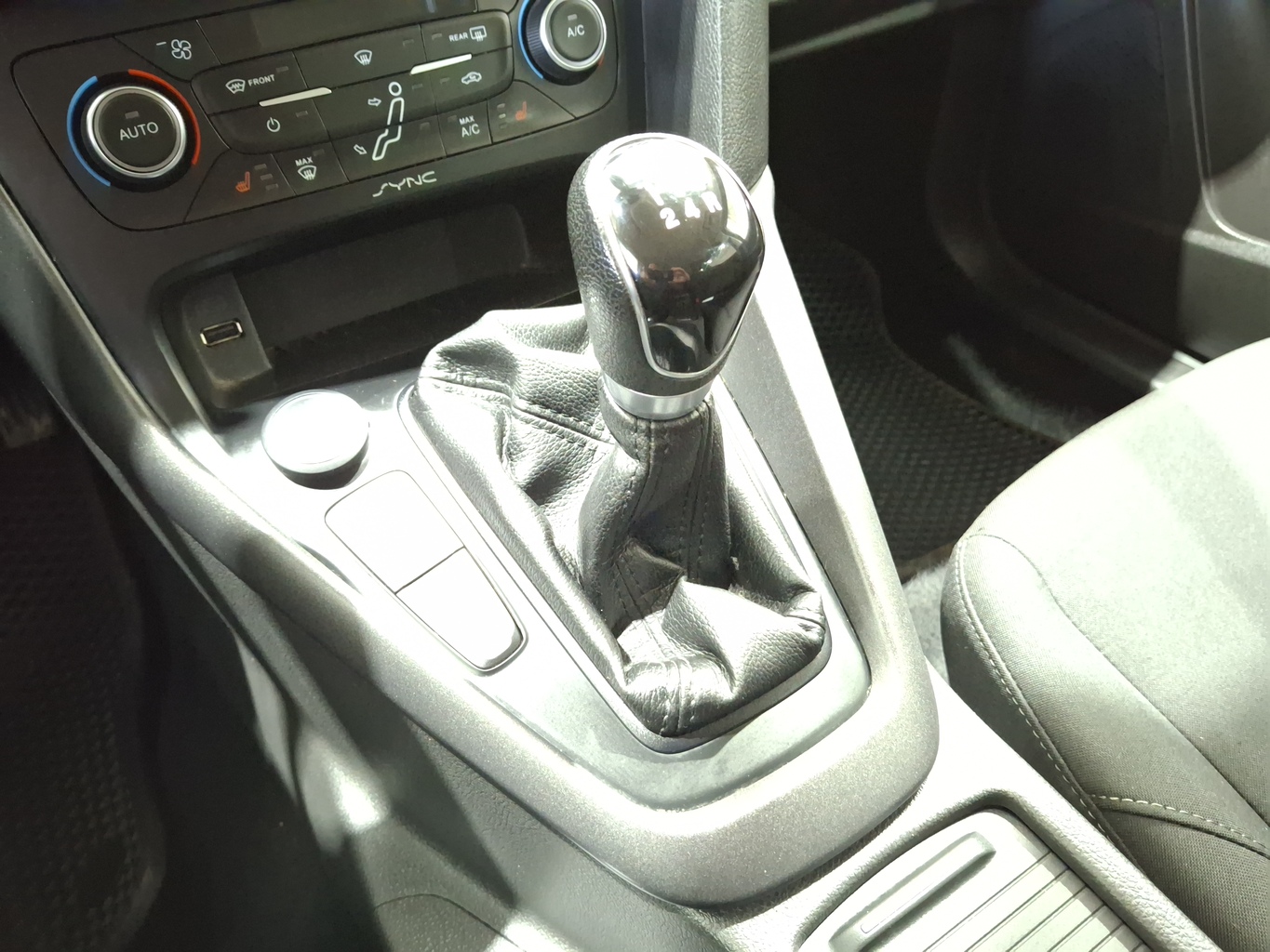 FORD FOCUS