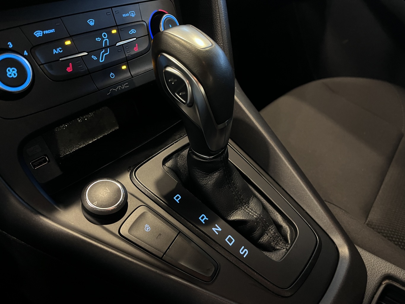 FORD FOCUS