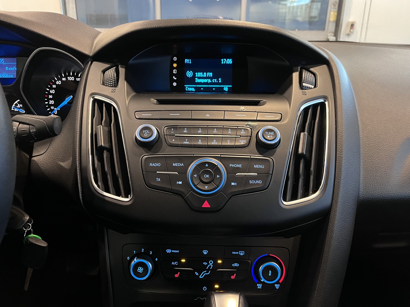 FORD FOCUS