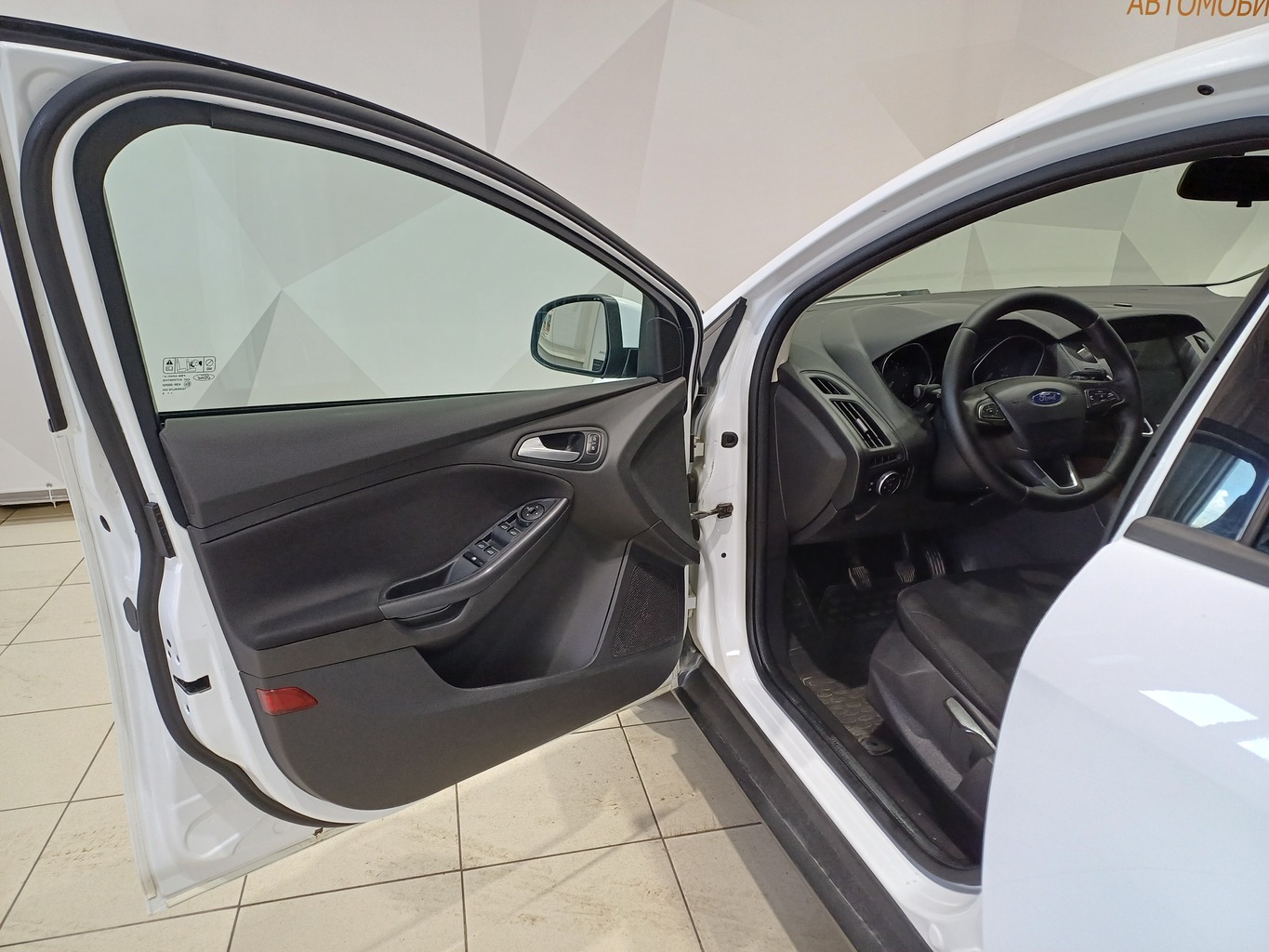 FORD FOCUS