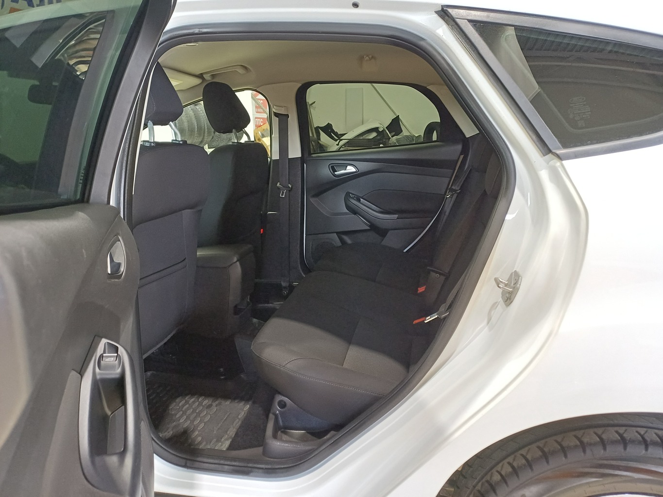 FORD FOCUS
