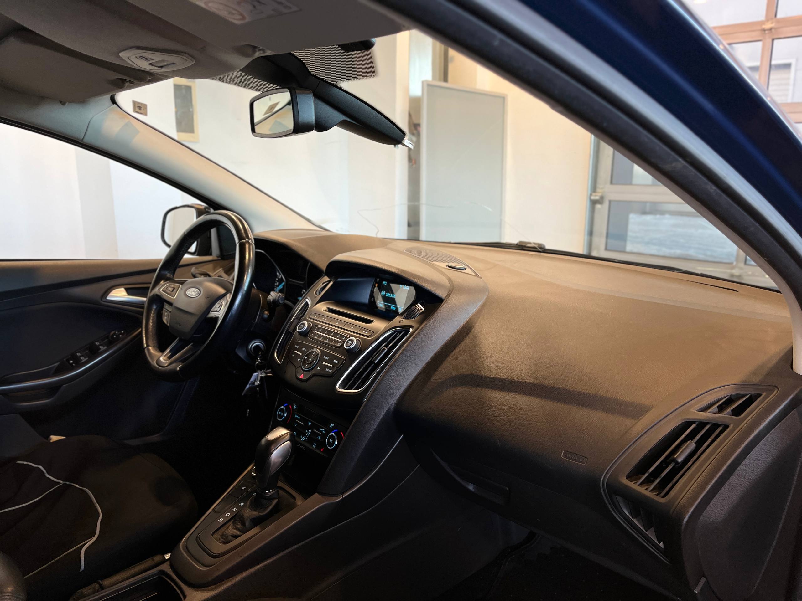 FORD FOCUS