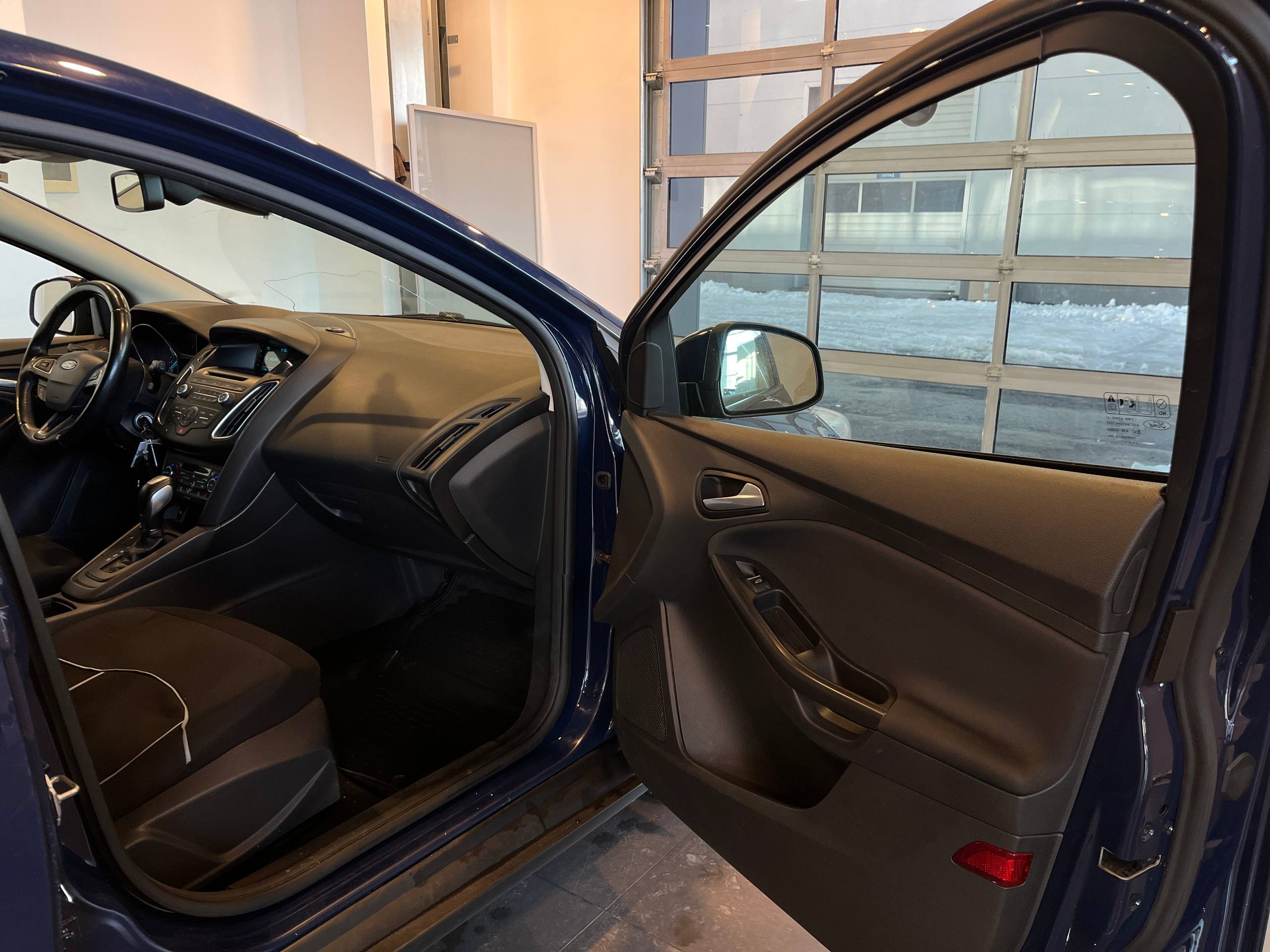 FORD FOCUS