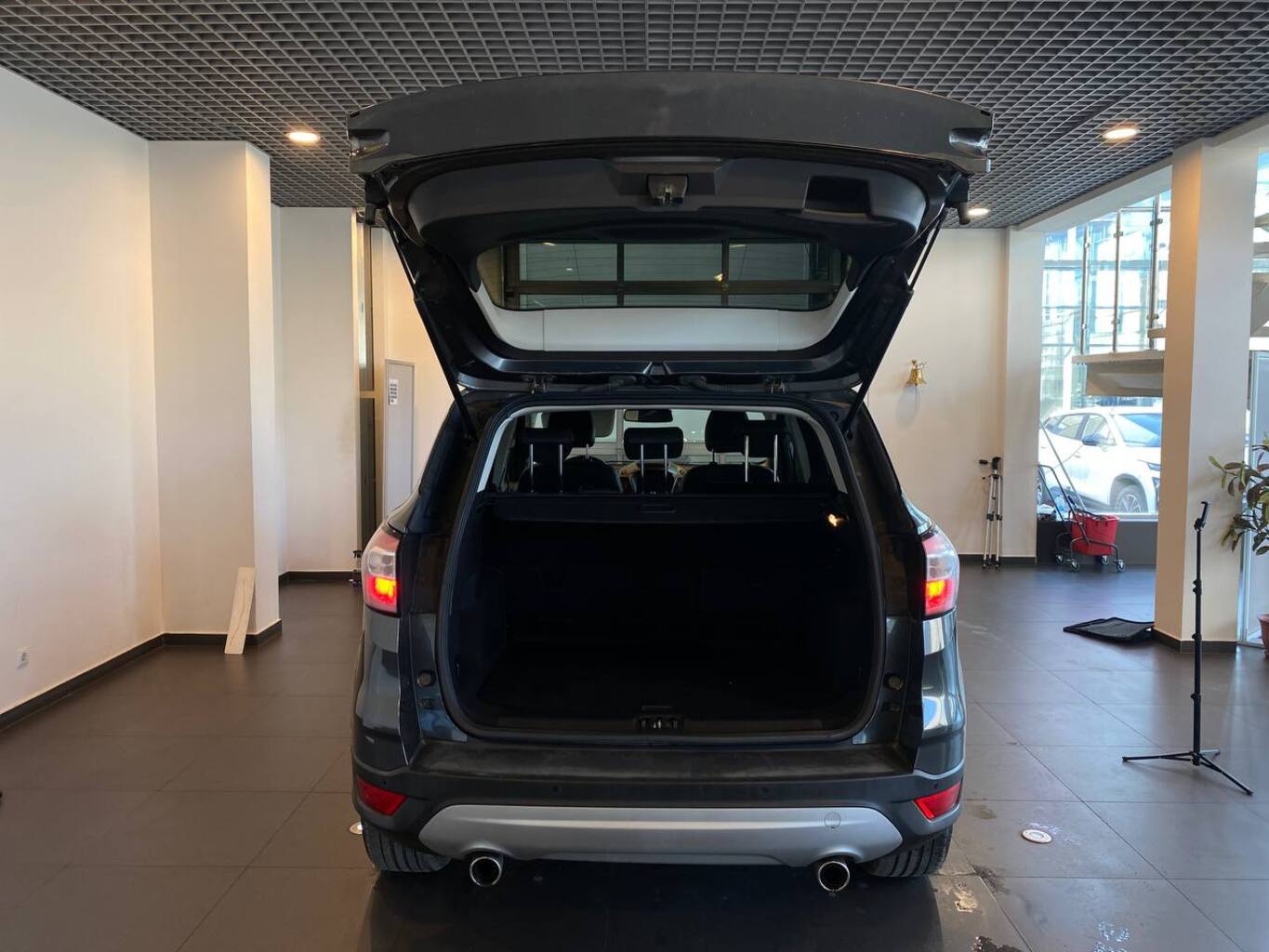 FORD KUGA