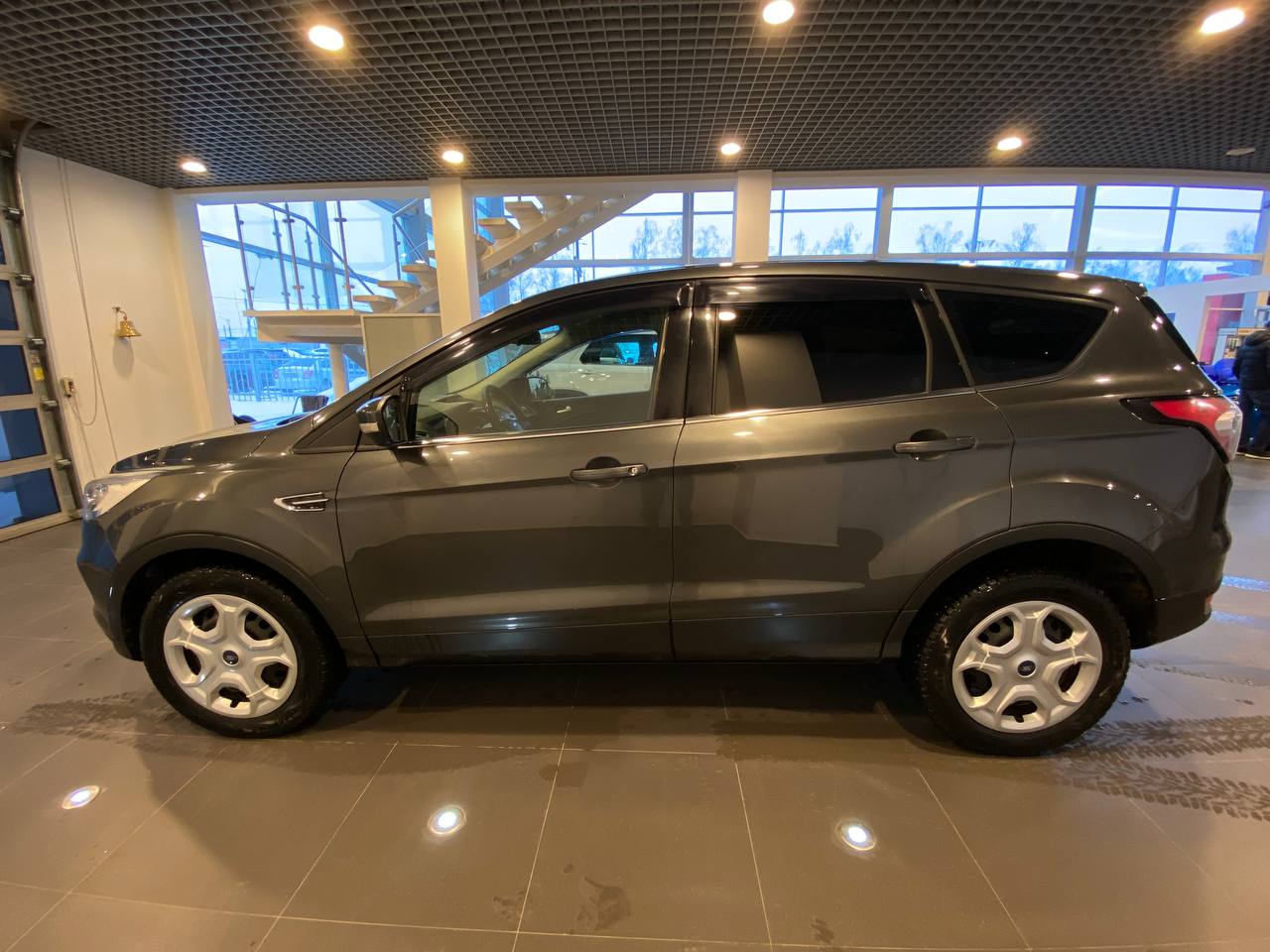 FORD KUGA