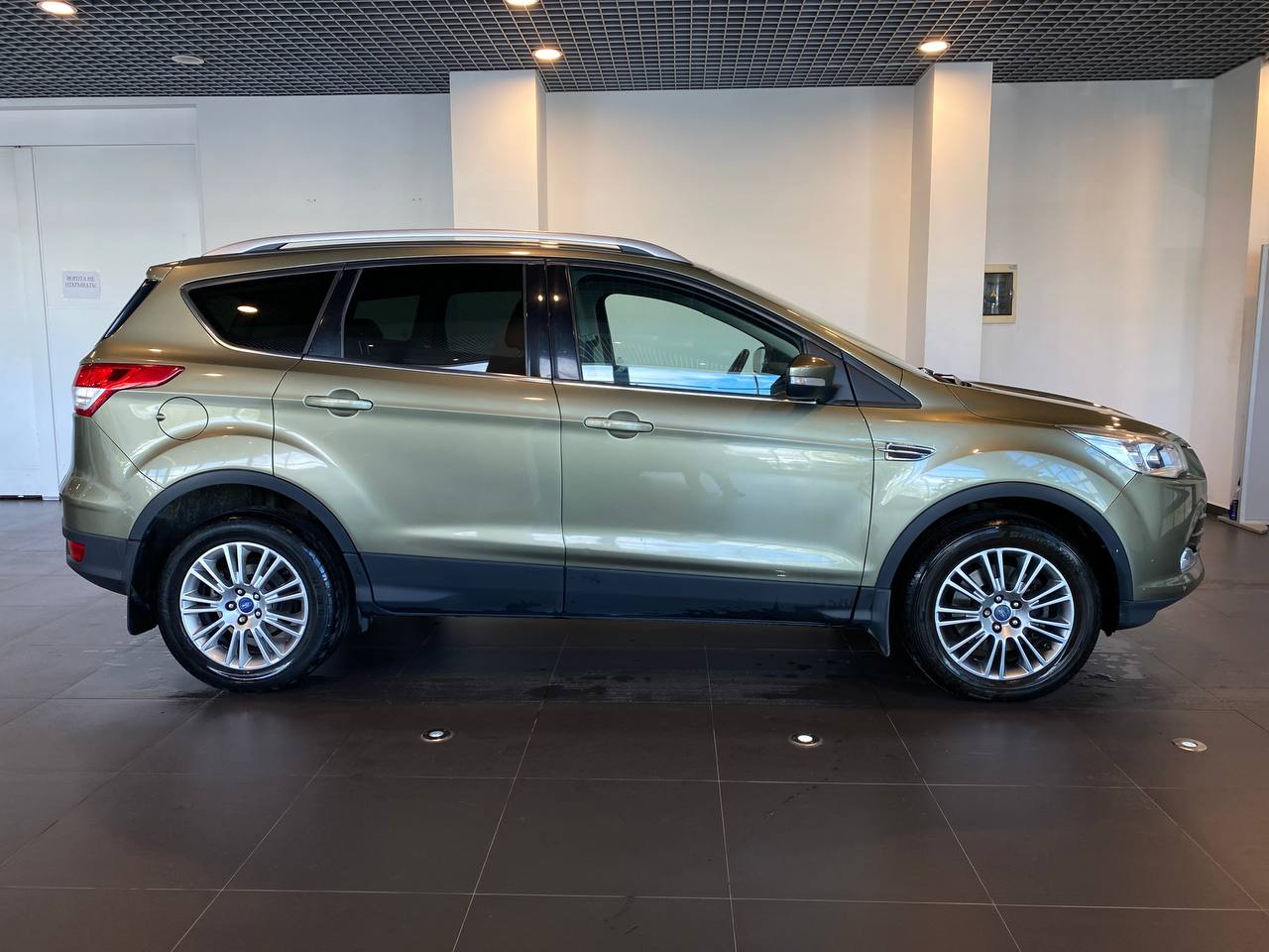 FORD KUGA