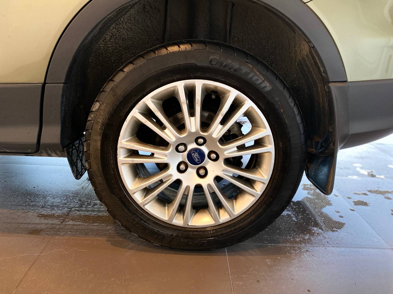FORD KUGA