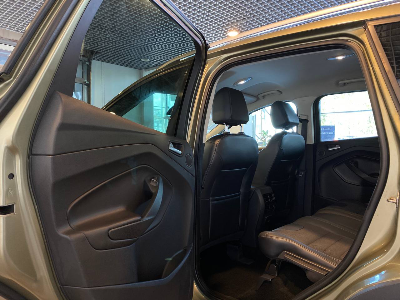 FORD KUGA