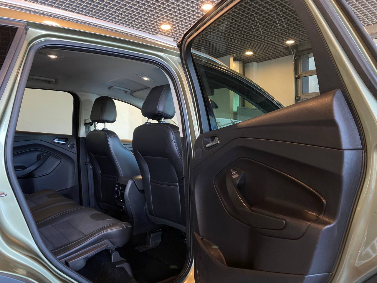FORD KUGA