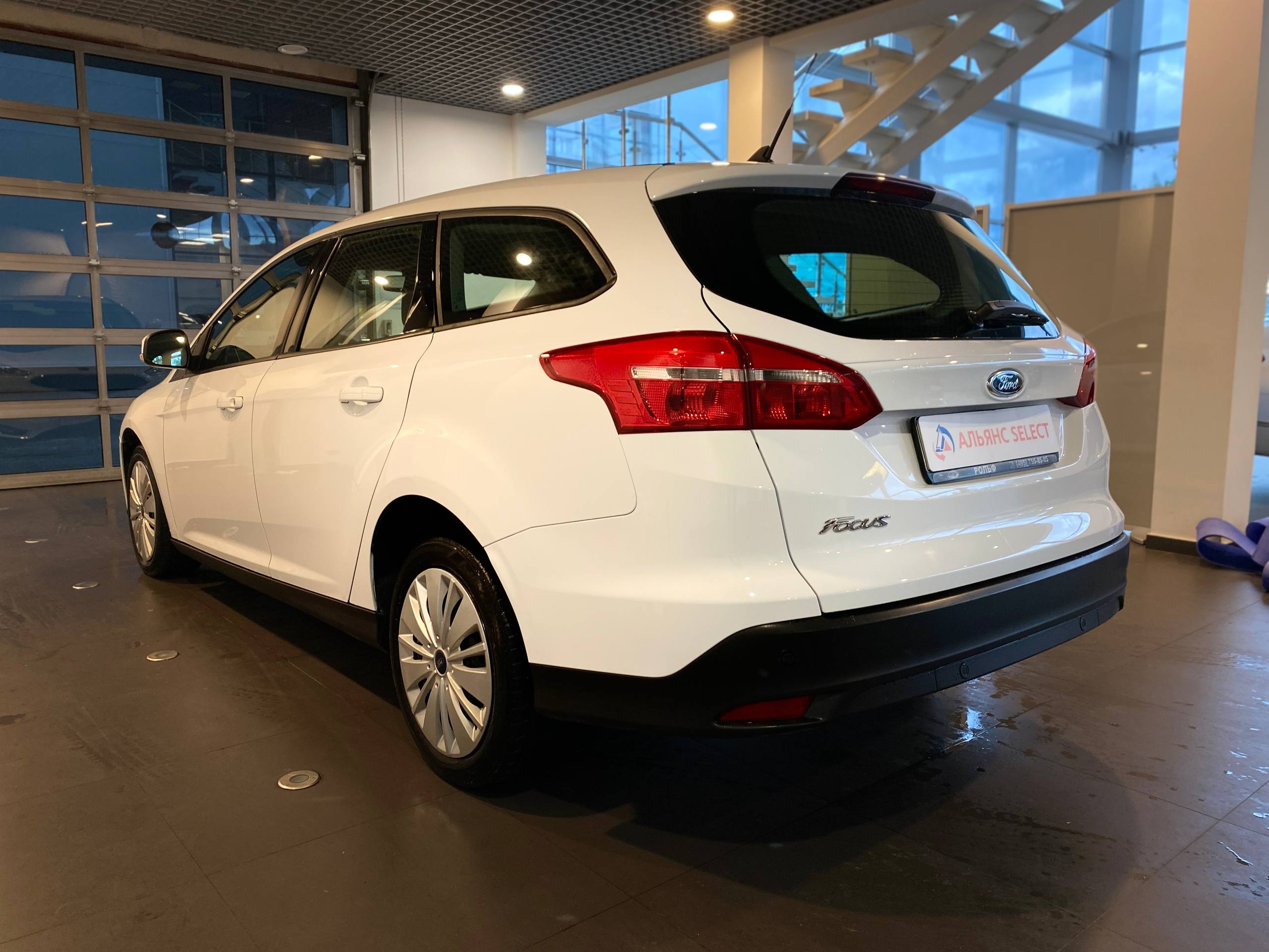FORD FOCUS
