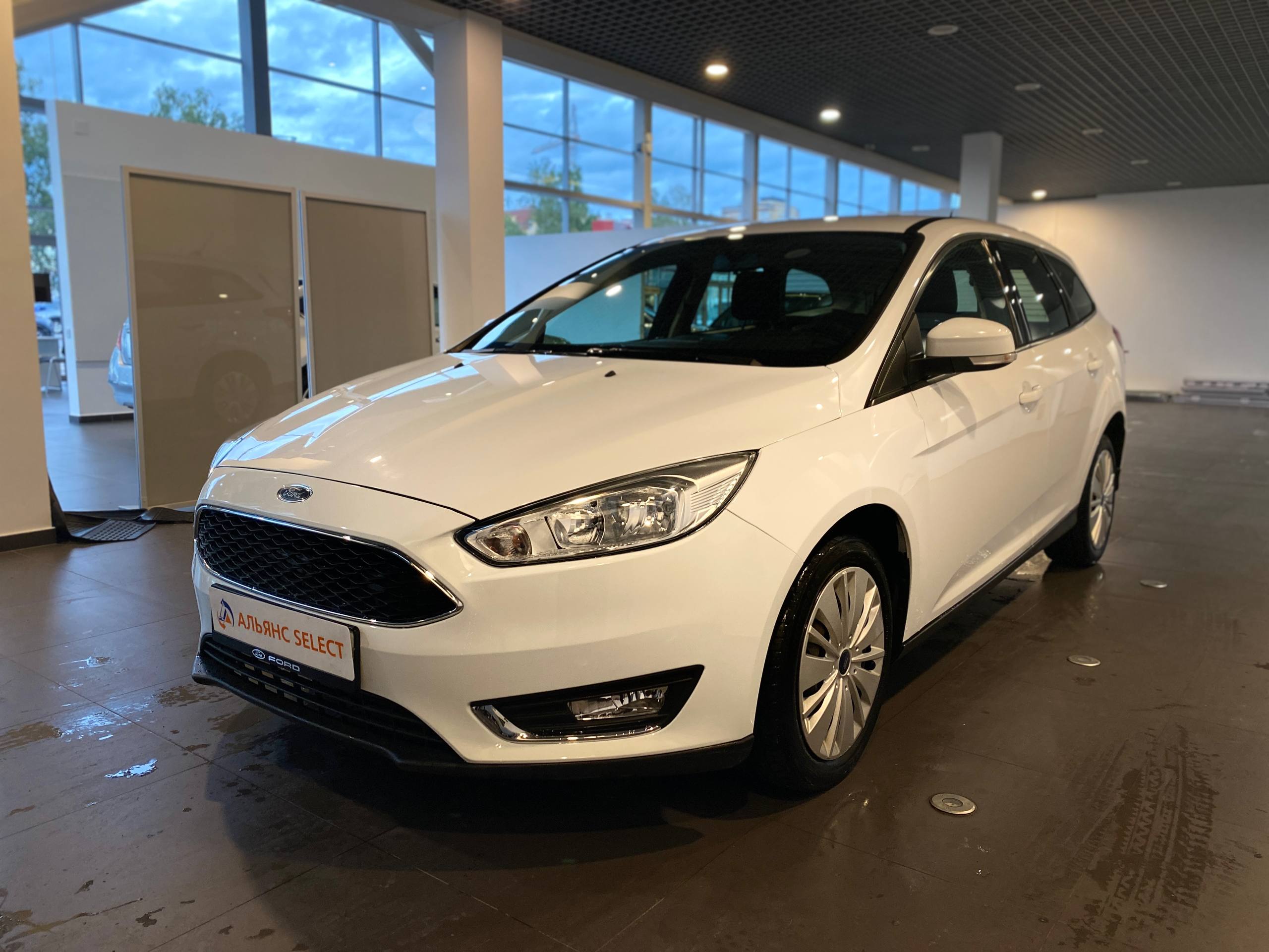 FORD FOCUS