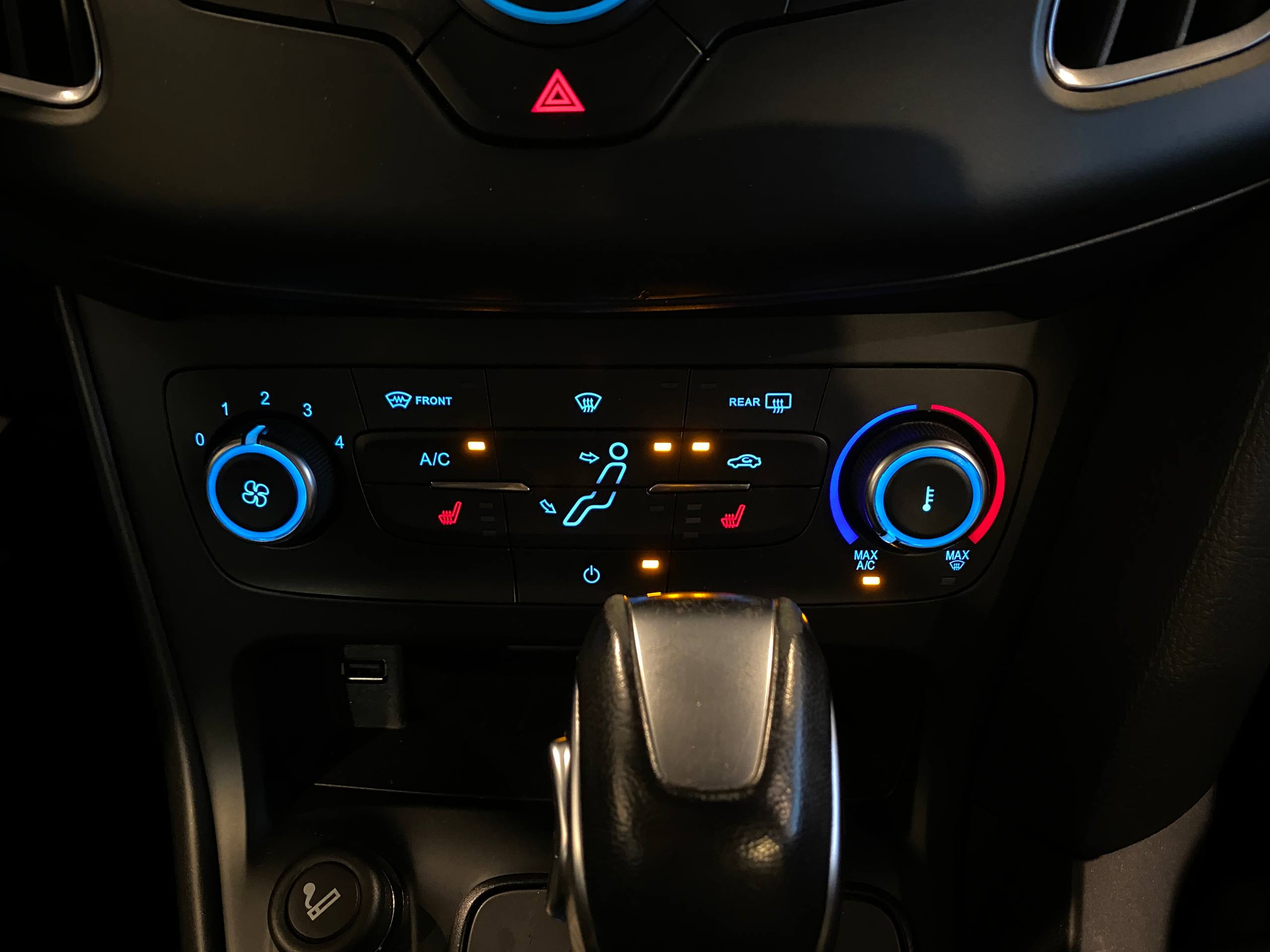 FORD FOCUS