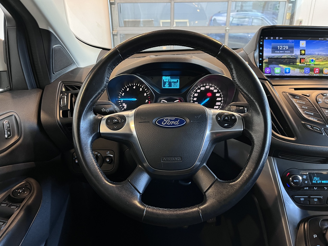 FORD KUGA