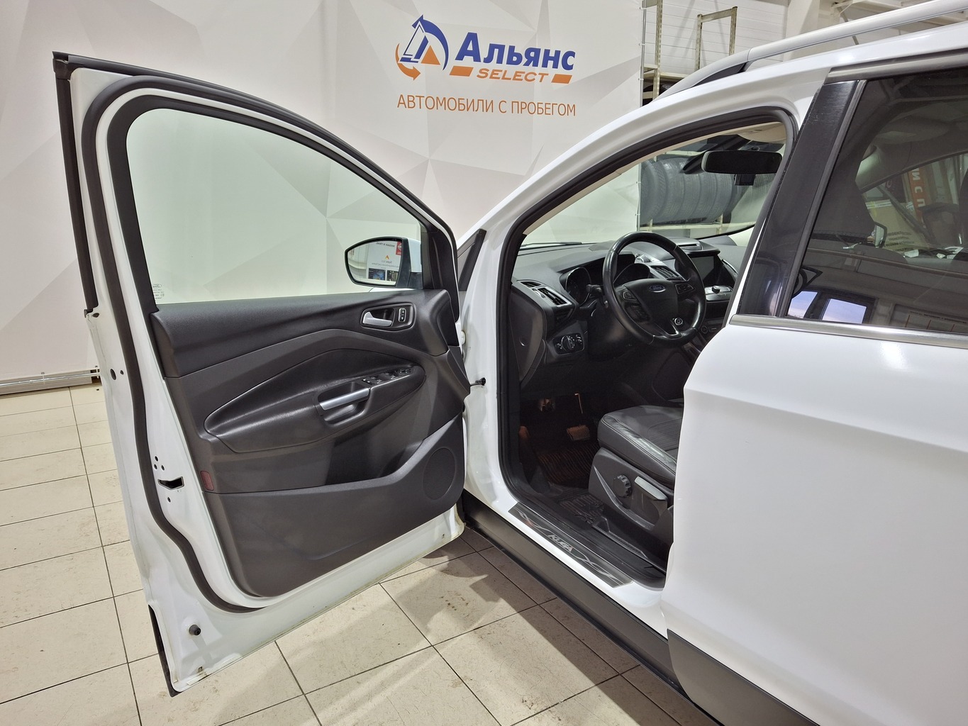 FORD KUGA