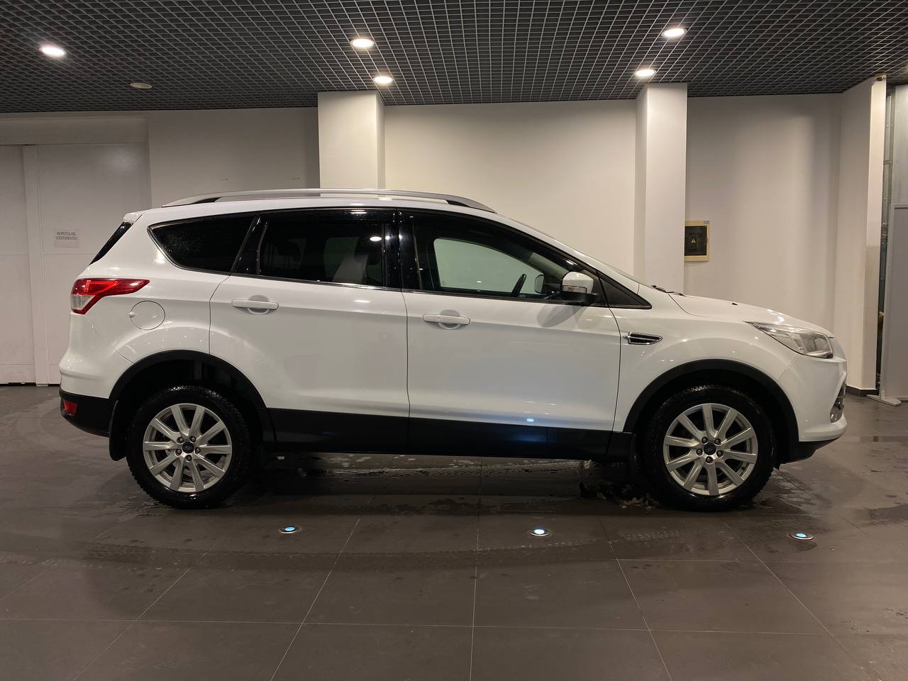 FORD KUGA