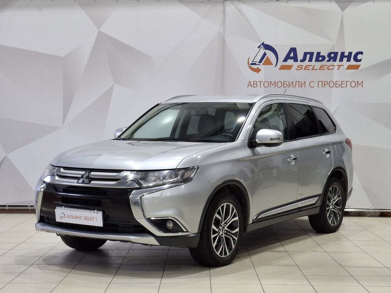MITSUBISHI OUTLANDER