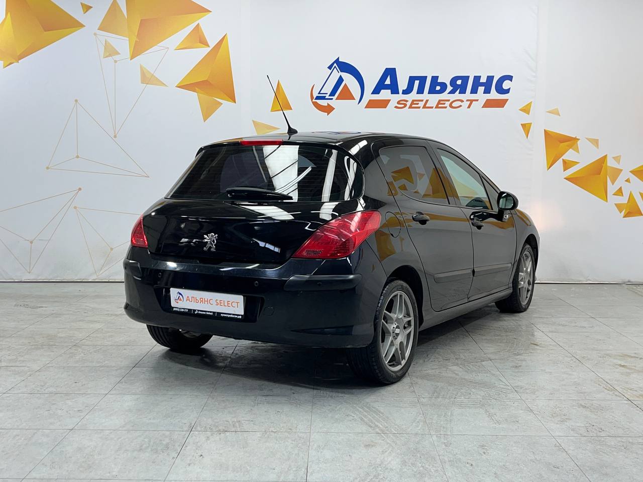 PEUGEOT 308