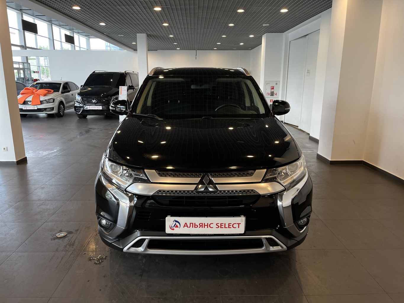 MITSUBISHI OUTLANDER