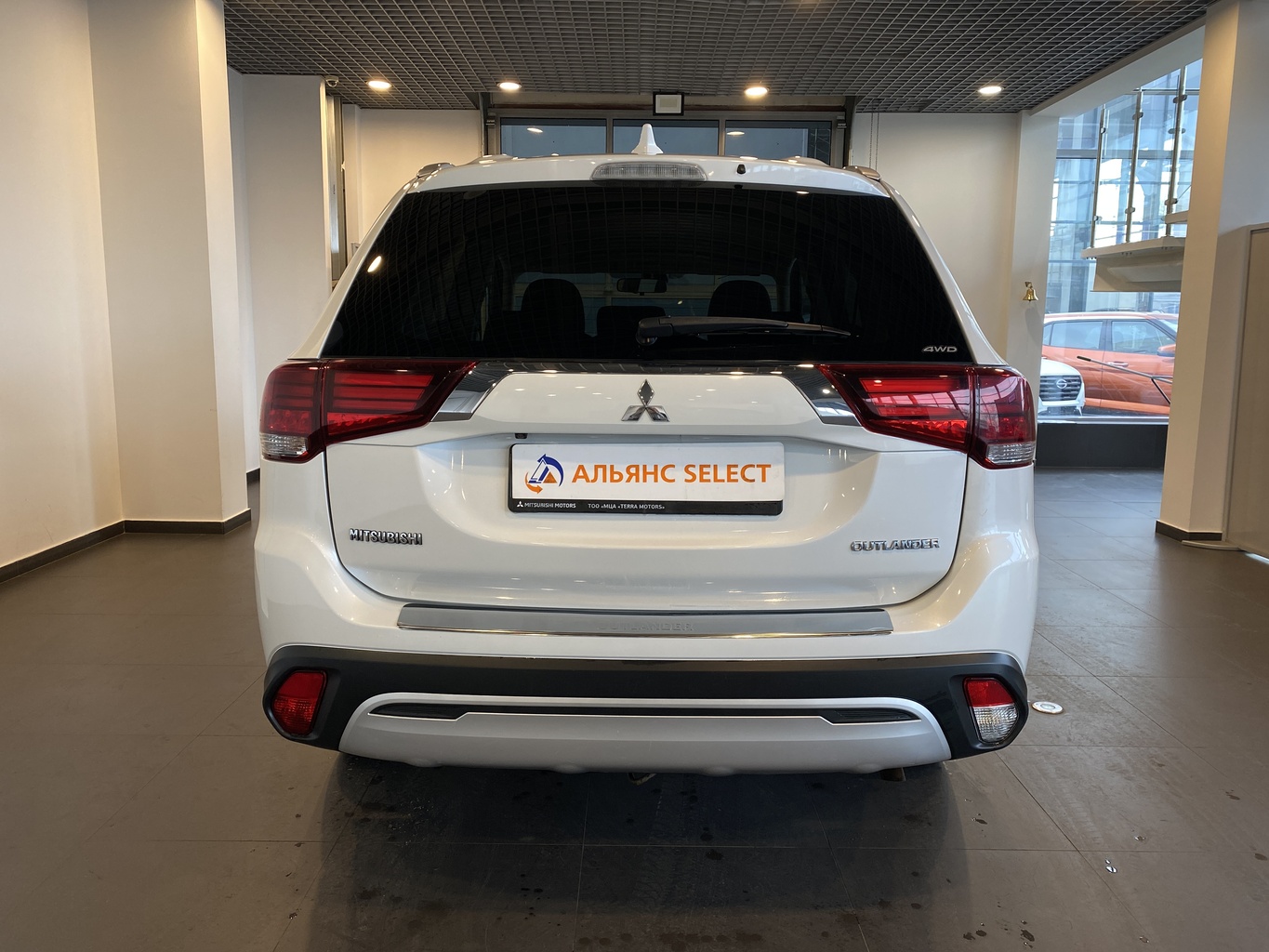 MITSUBISHI OUTLANDER