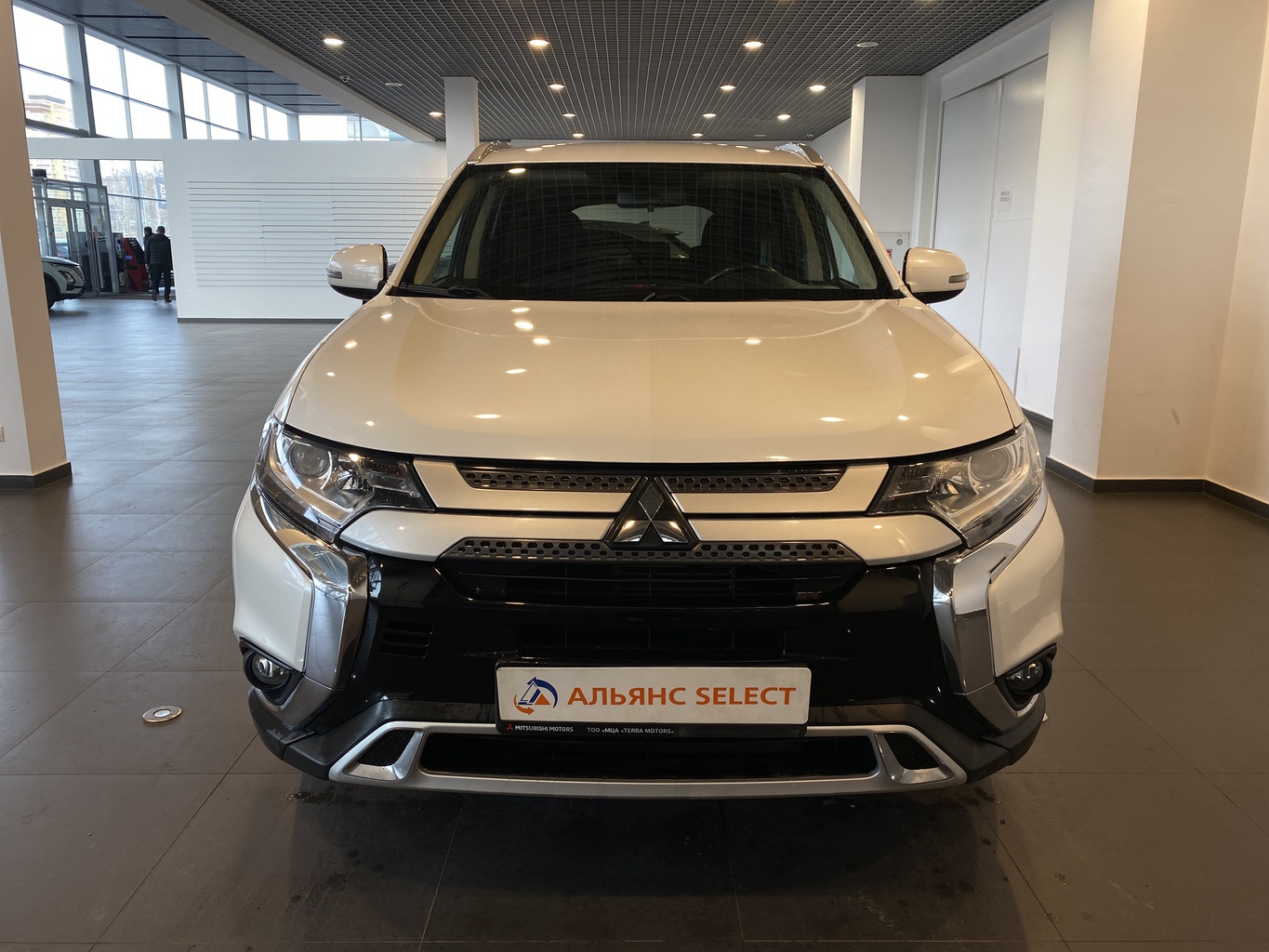 MITSUBISHI OUTLANDER