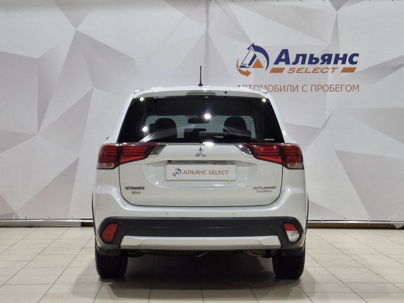 MITSUBISHI OUTLANDER