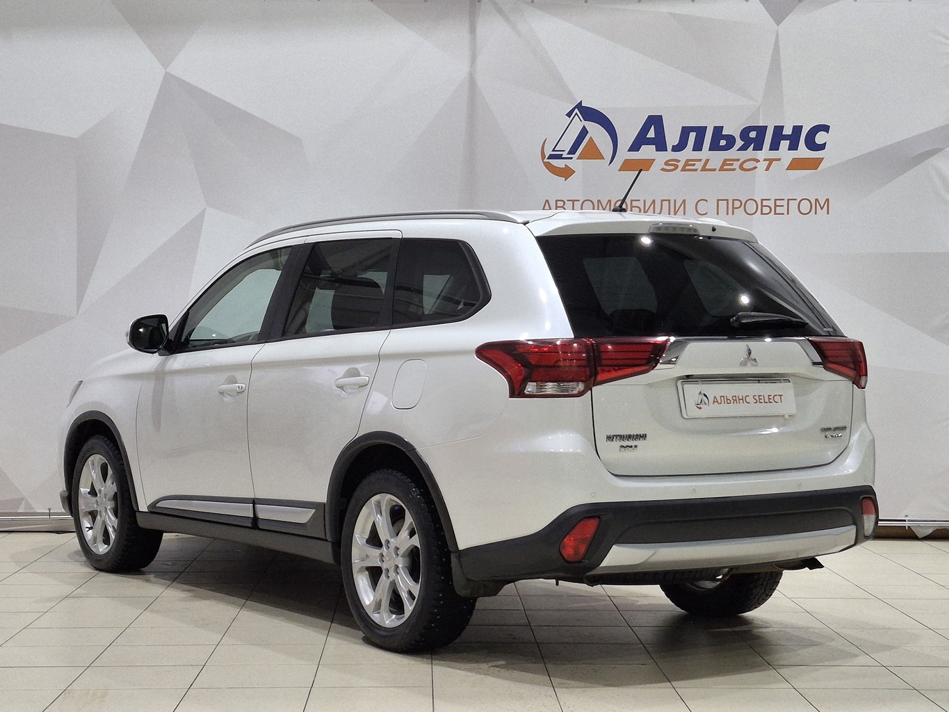 MITSUBISHI OUTLANDER