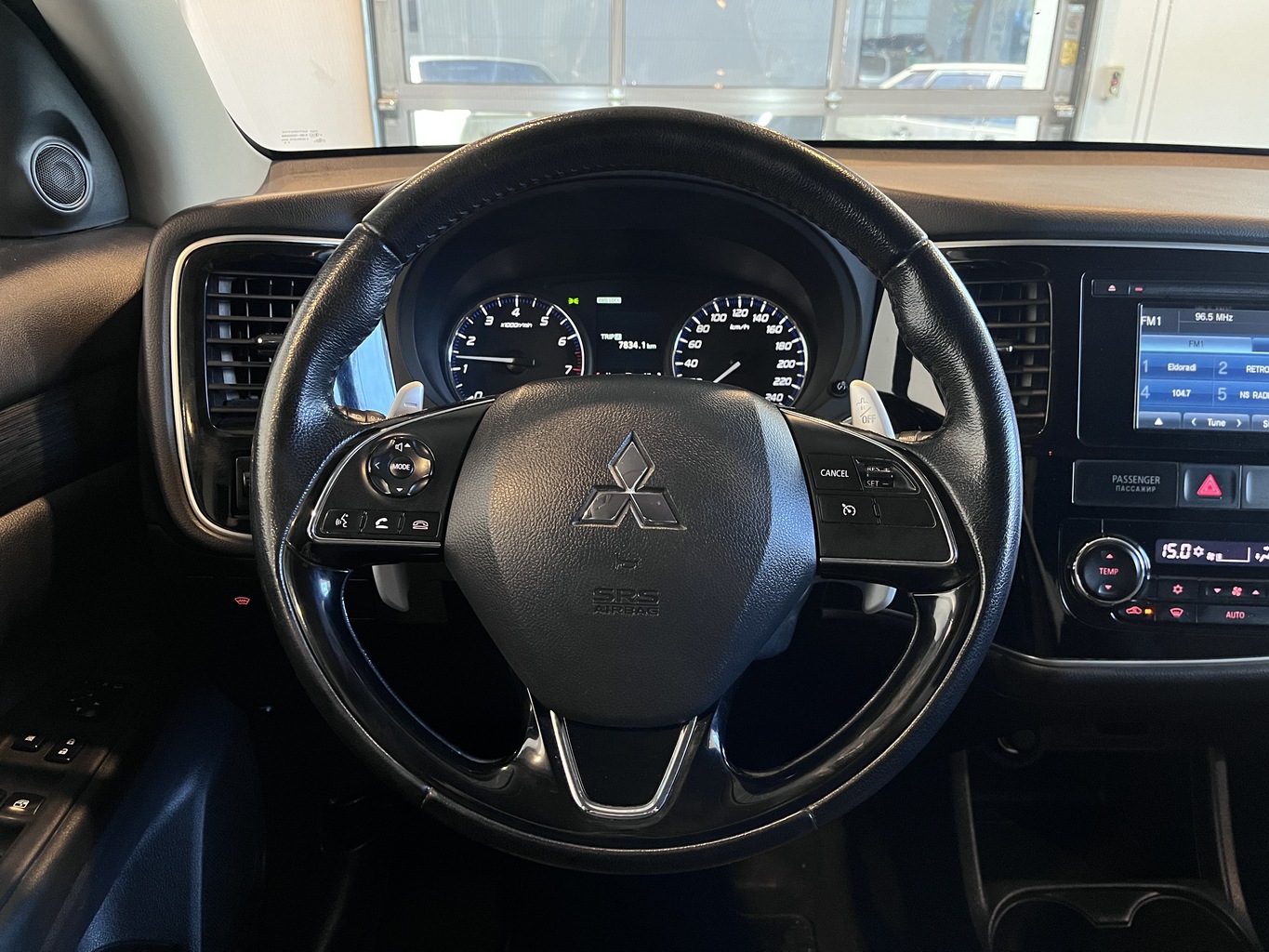 MITSUBISHI OUTLANDER