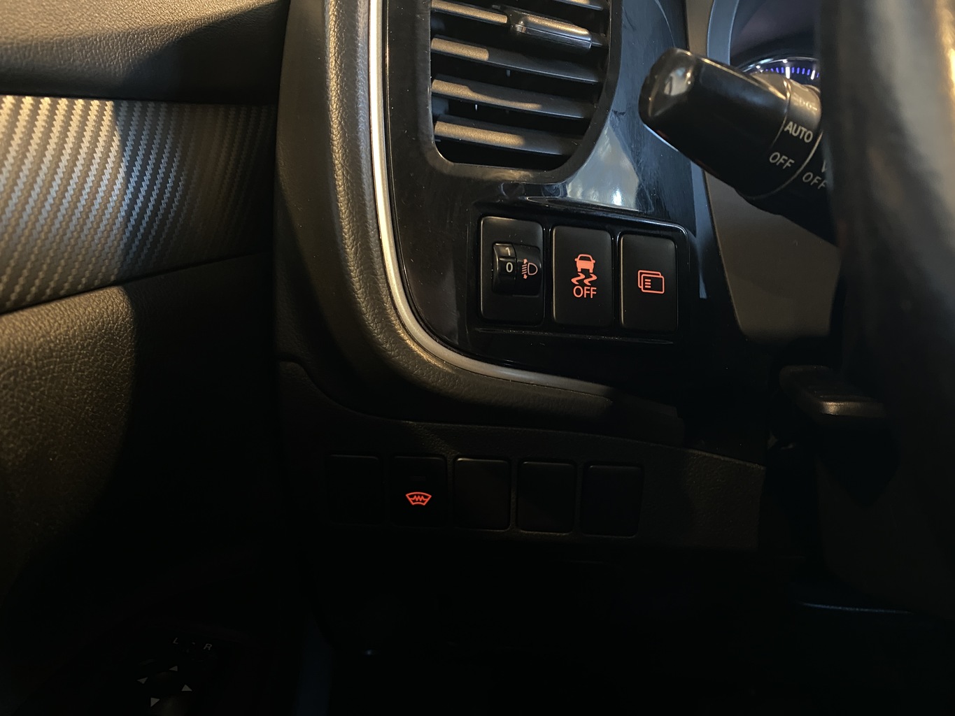 MITSUBISHI OUTLANDER