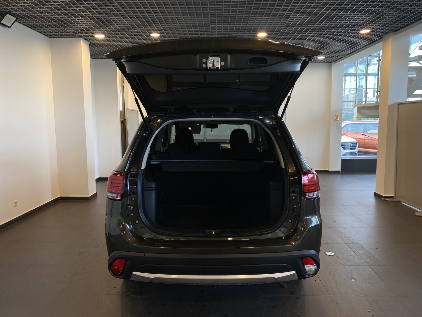 MITSUBISHI OUTLANDER