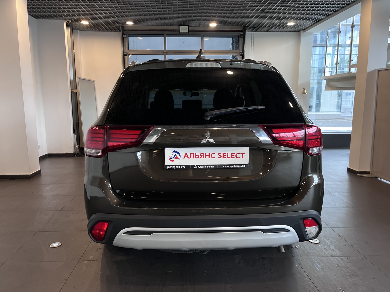 MITSUBISHI OUTLANDER