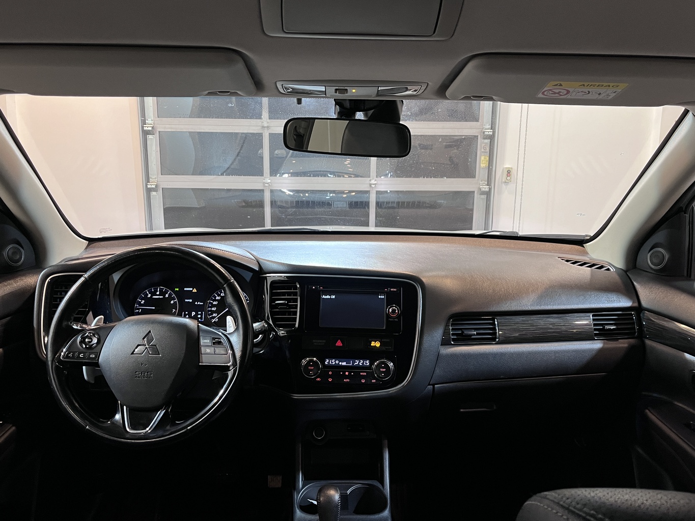 MITSUBISHI OUTLANDER