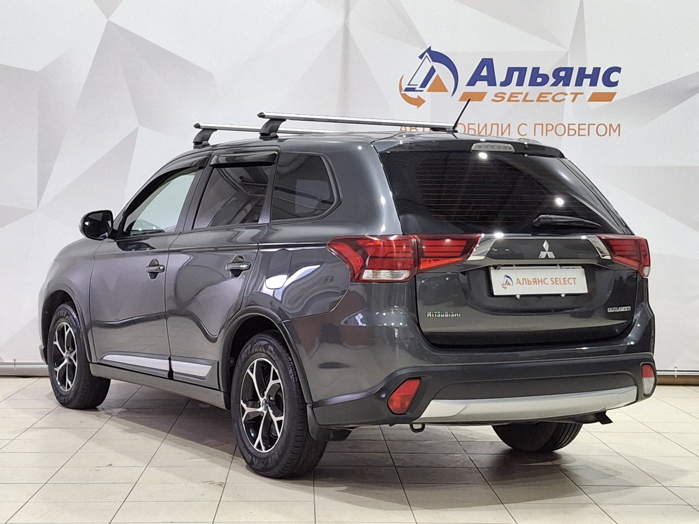 MITSUBISHI OUTLANDER