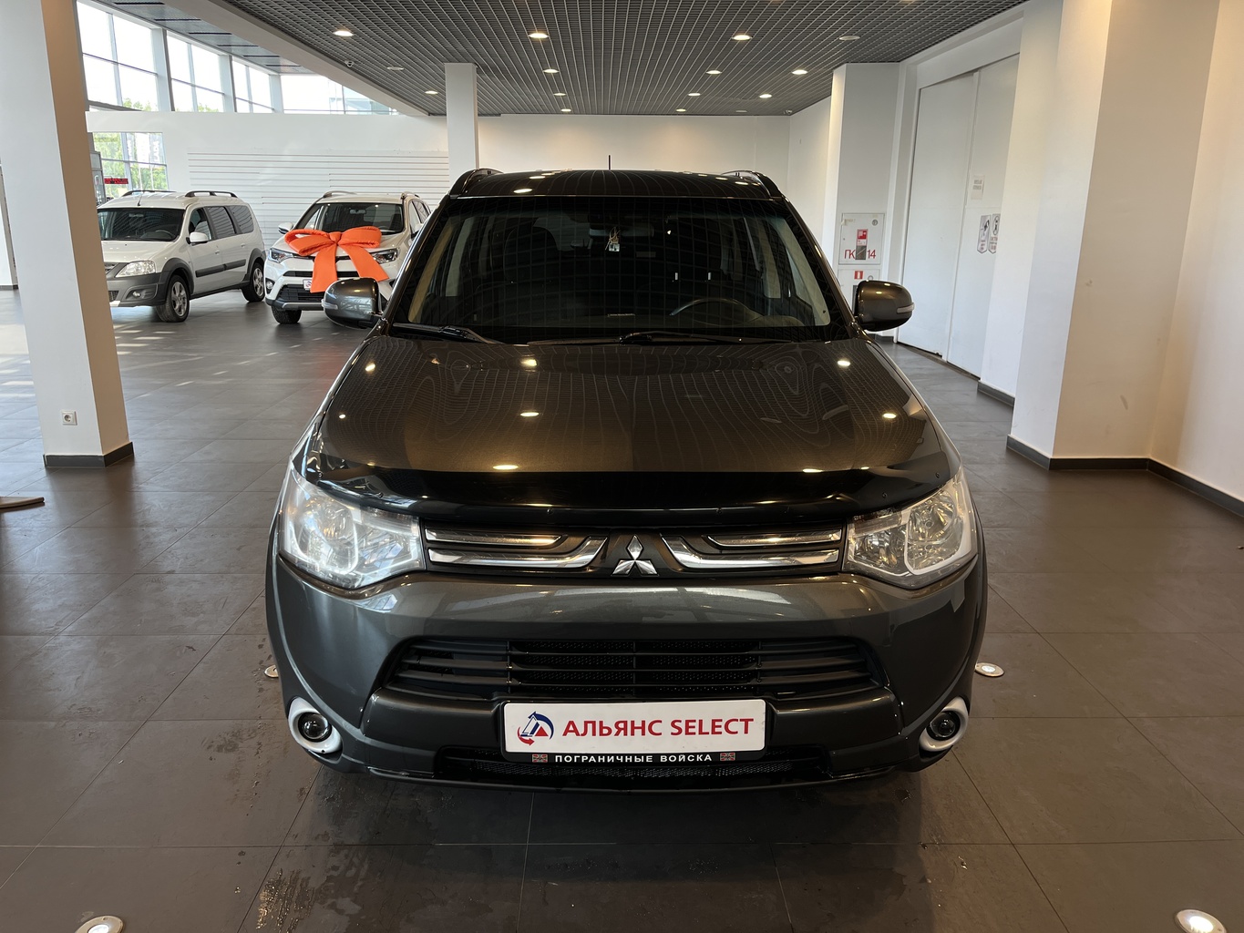 MITSUBISHI OUTLANDER