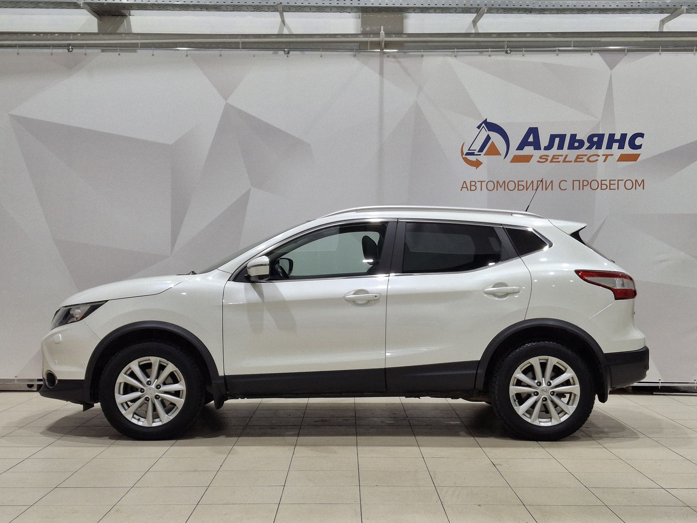 NISSAN QASHQAI 2016 г.